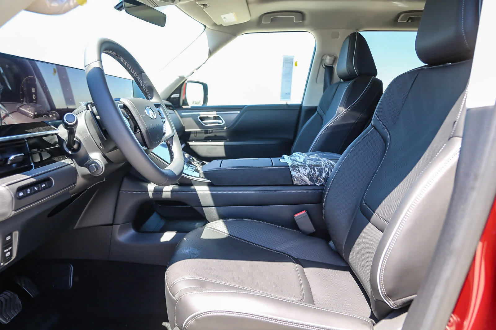 New 2025 COULIS RED INFINITI Luxe 4WD image 23