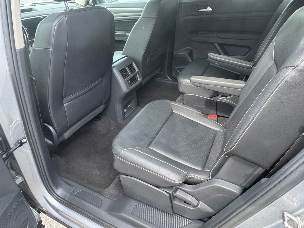 Used 2021 Silver Volkswagen 2.0T SEL image 18