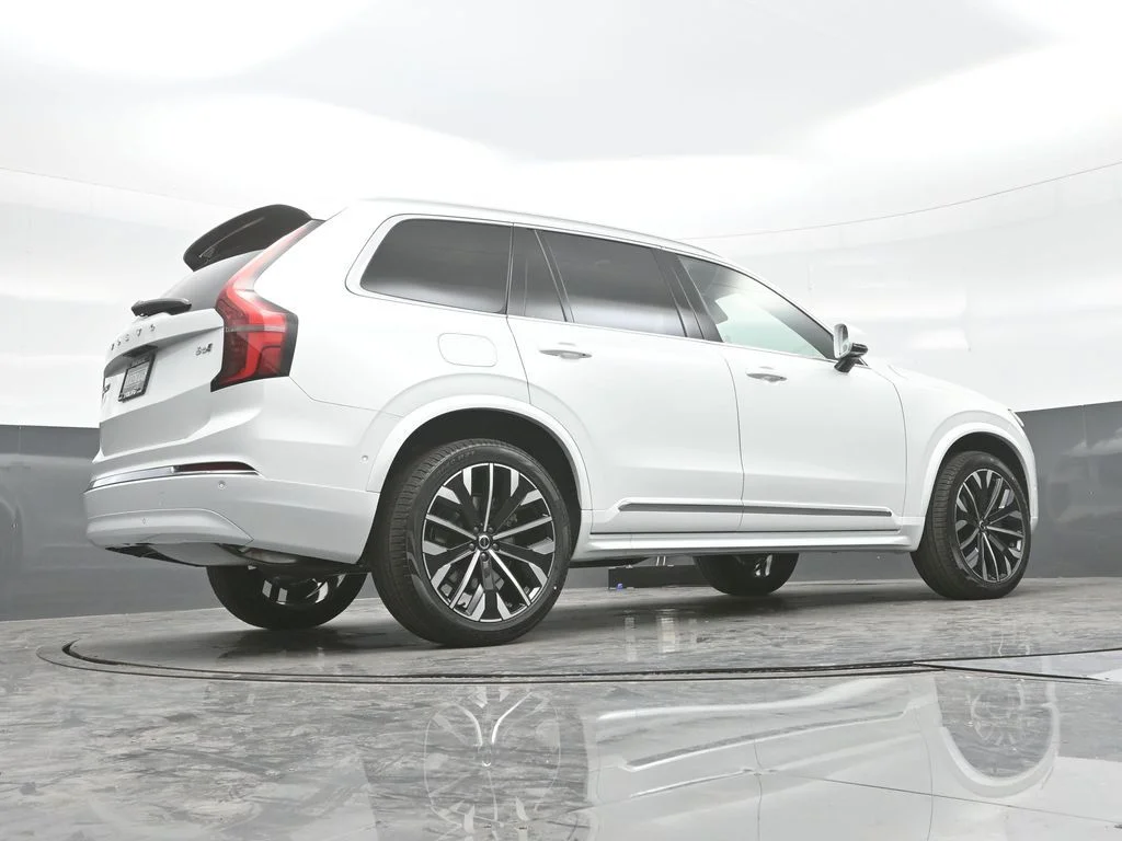 New 2026 Crystal White Volvo Plus image 26