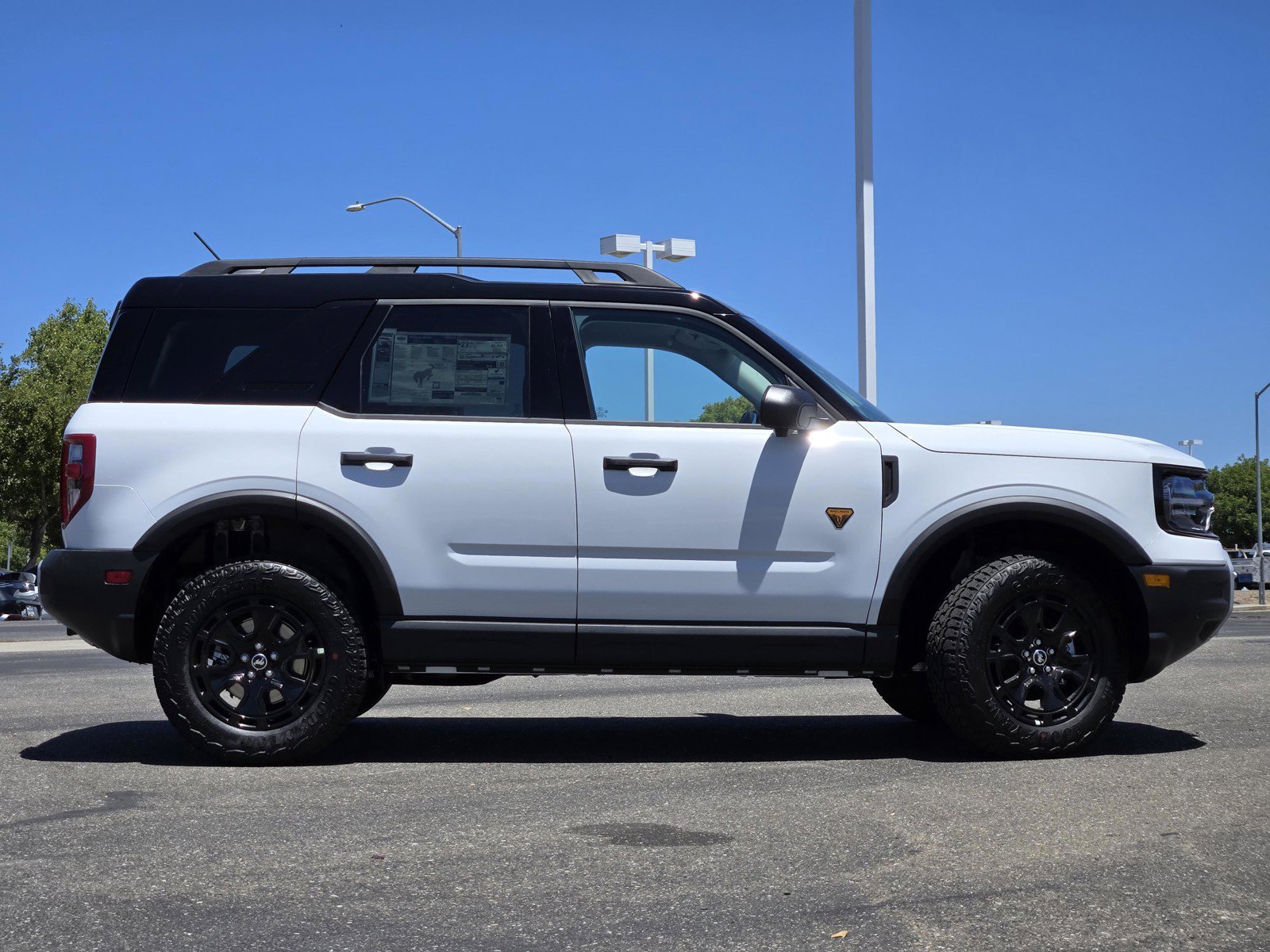 New 2026 Oxford White Ford Badlands® image 3