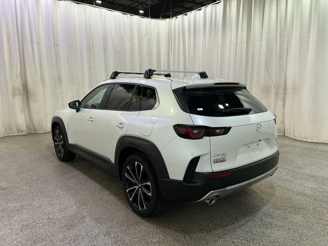 2025 Mazda CX-50 Premium - Photo 9