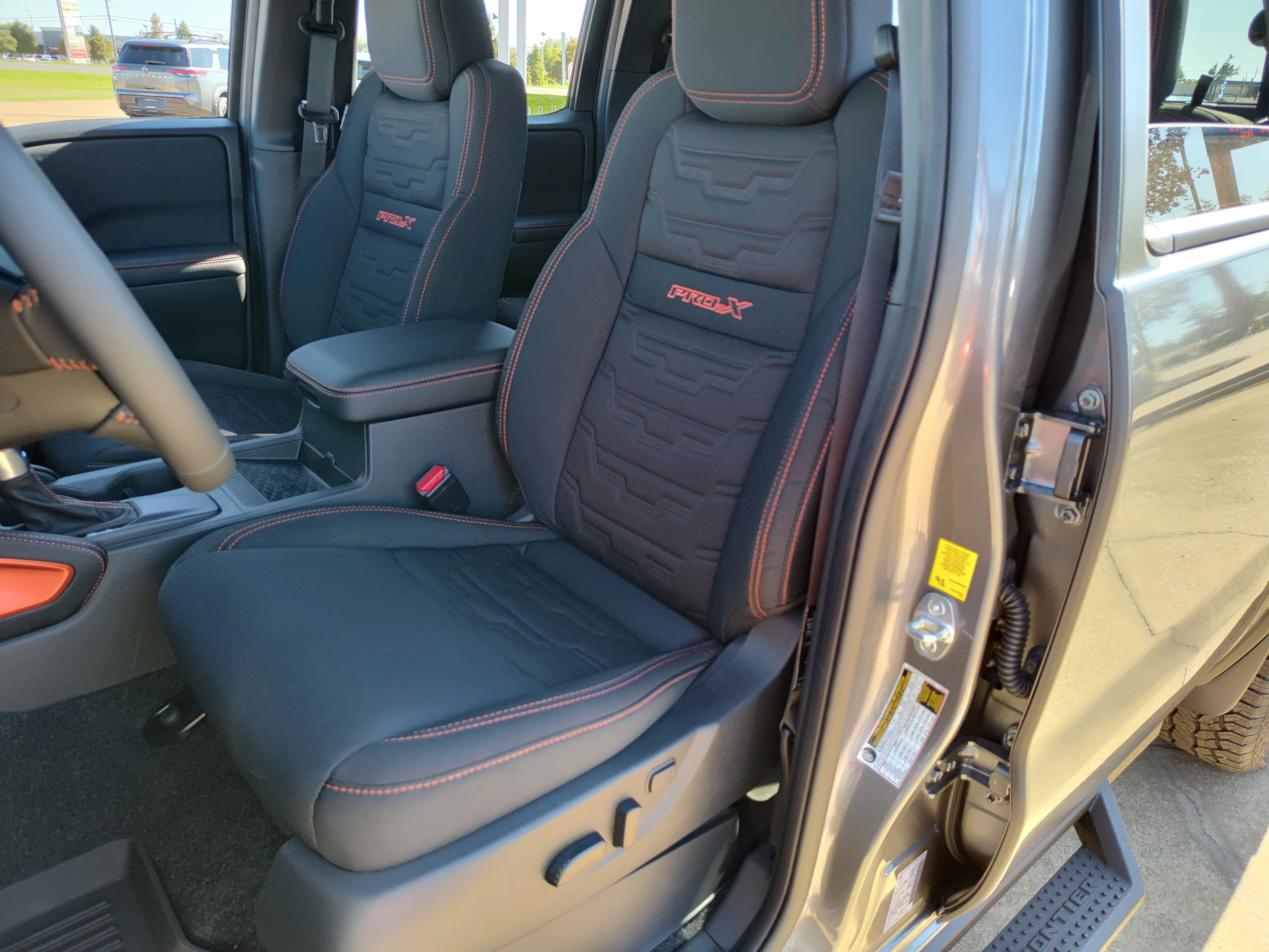 2026 Nissan Frontier PRO-X - Photo 7