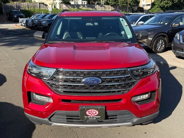 Used 2022 Rapid Red Metallic Tinted Clearcoat Ford XLT image 2