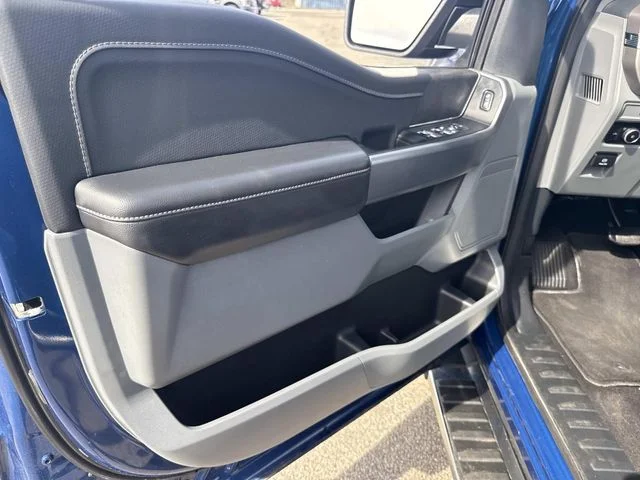 Used 2025 Blue Ford XLT image 24