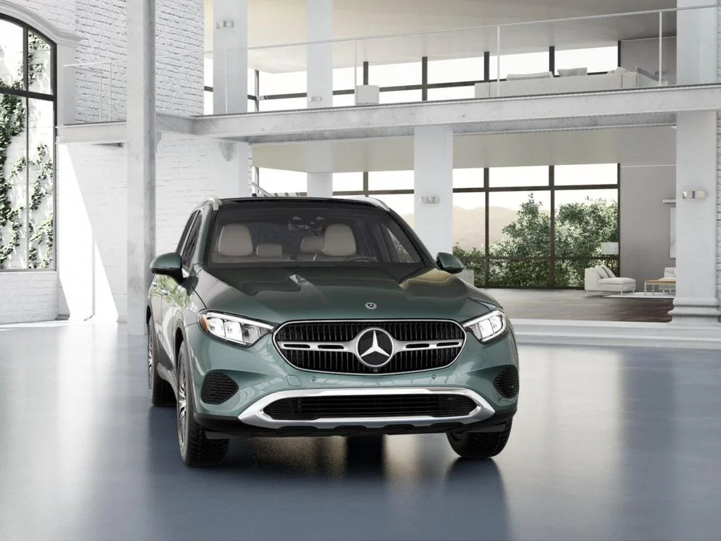 New 2026 Silver Mercedes-Benz GLC 300 image 8