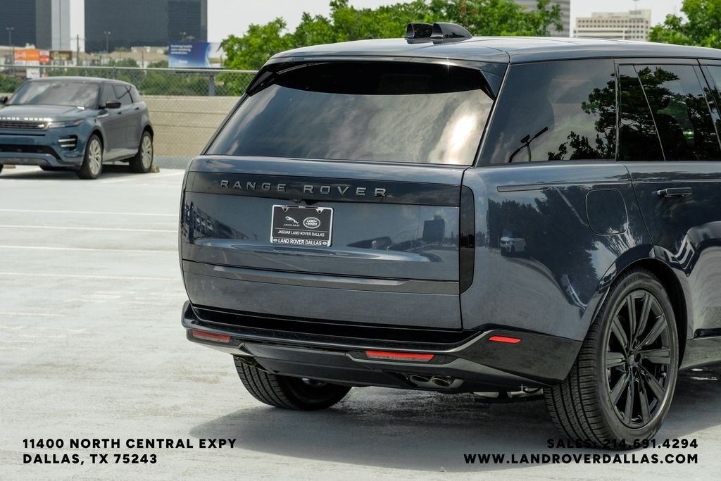 New 2026 Varesine Blue Metallic Land Rover SE image 9