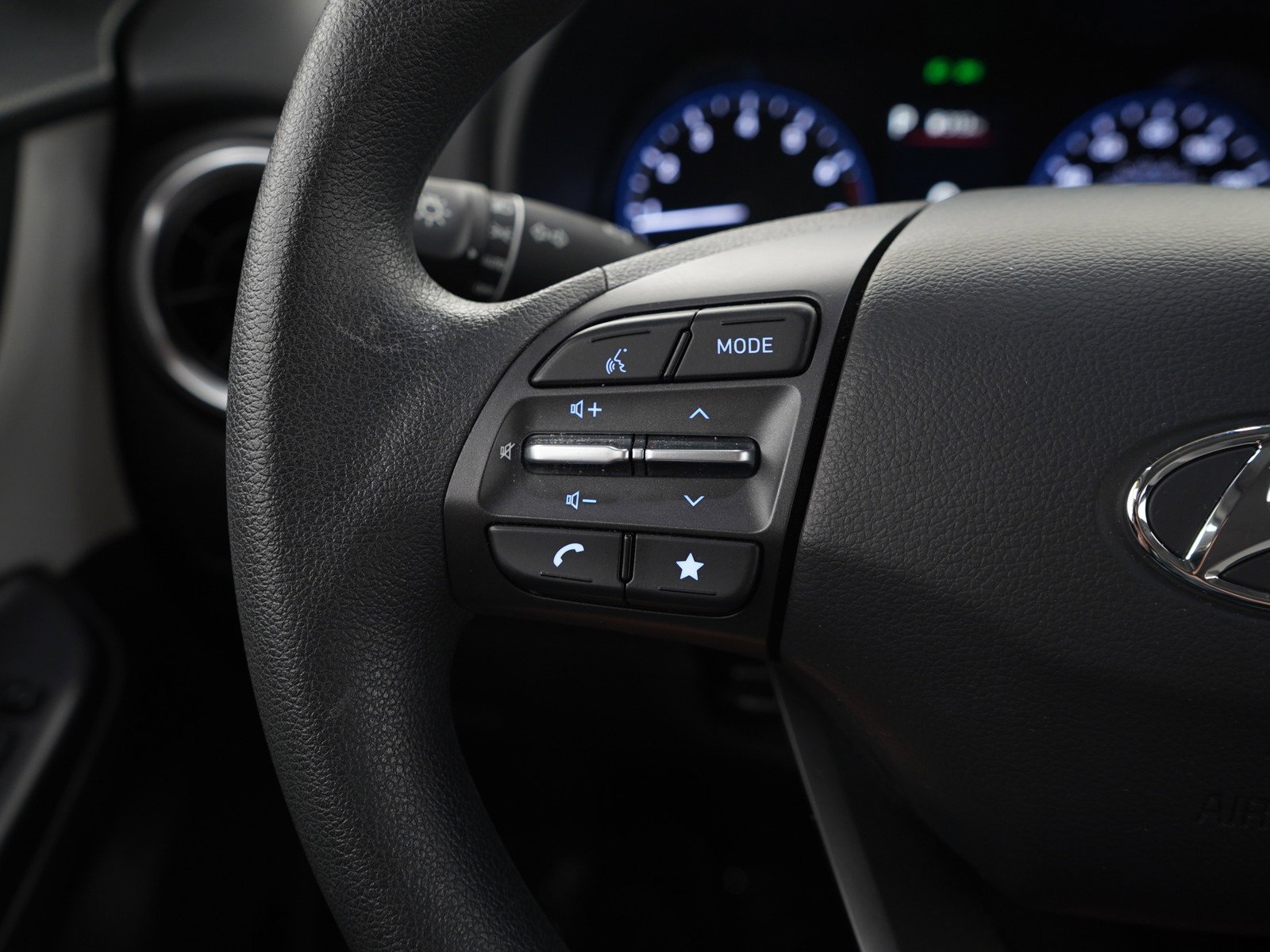 2022 Hyundai Kona SE - Photo 23