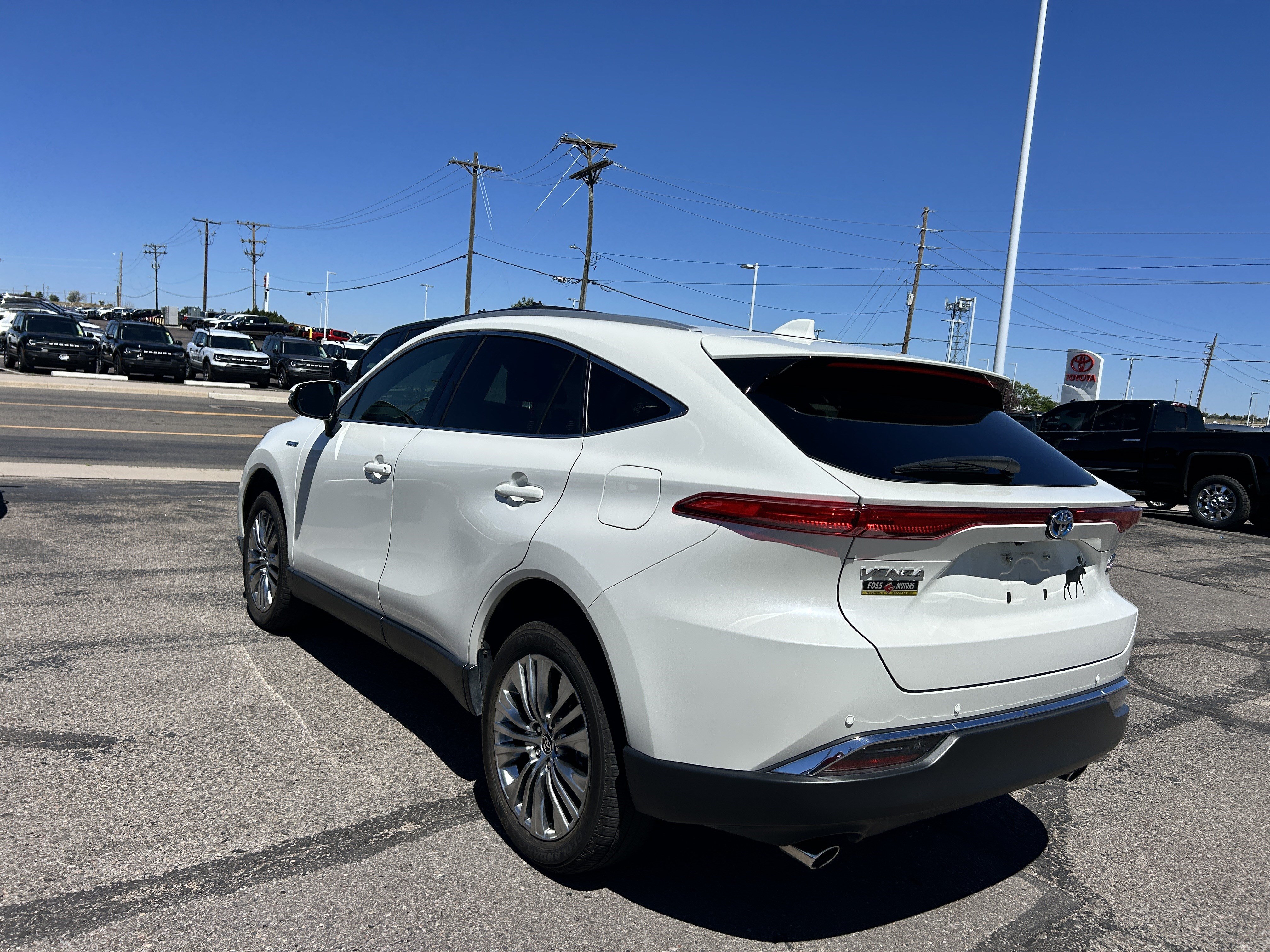 Used 2021 Blizzard Pearl Toyota LE image 3