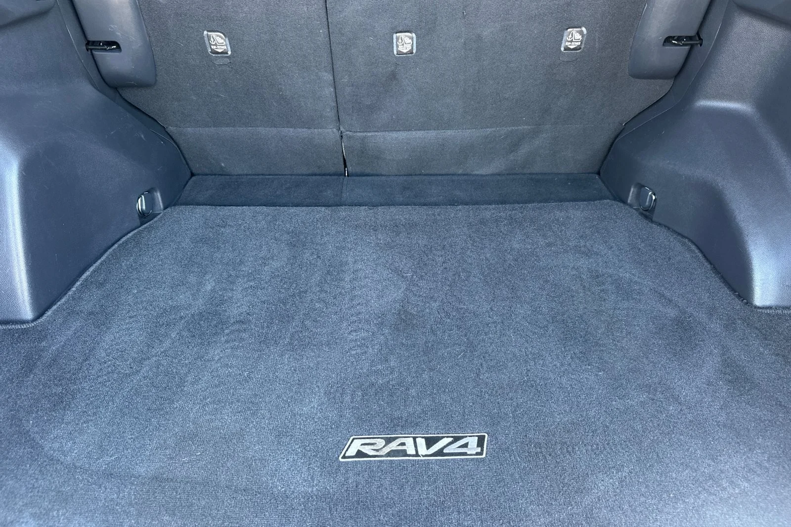 Certified Used 2021 GRAY METALLIC Toyota Hybrid XLE image 14