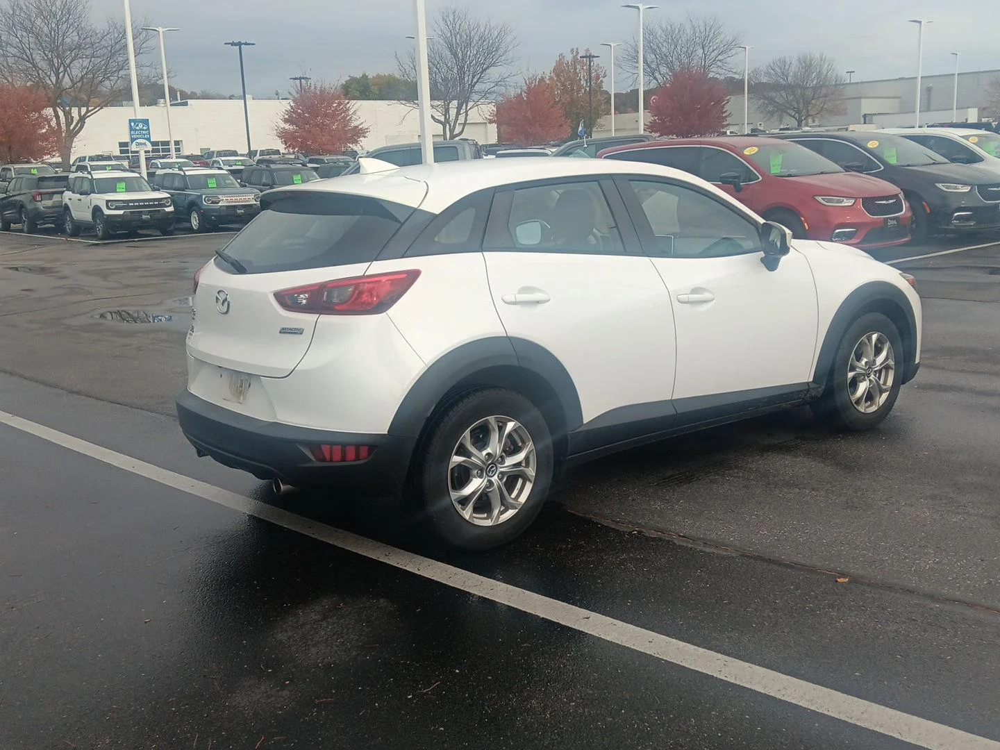 Used 2016 Crystal White Pearl Mica Mazda Sport image 4