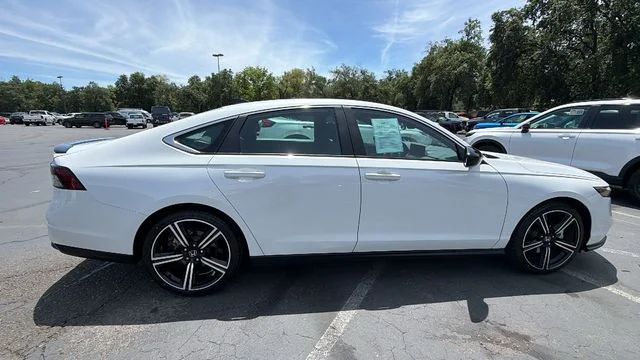 Used 2023 White Honda Sport image 3