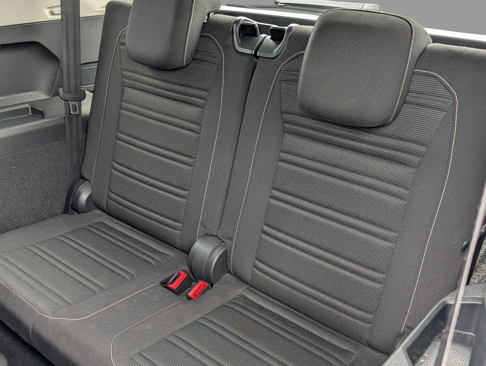 Used 2023 Pyrite Silver Metallic Volkswagen S image 32