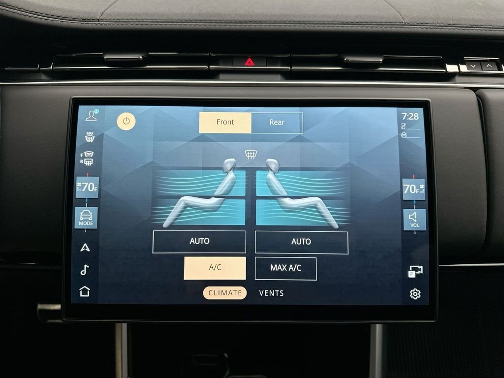Used 2025  Land Rover SE image 25