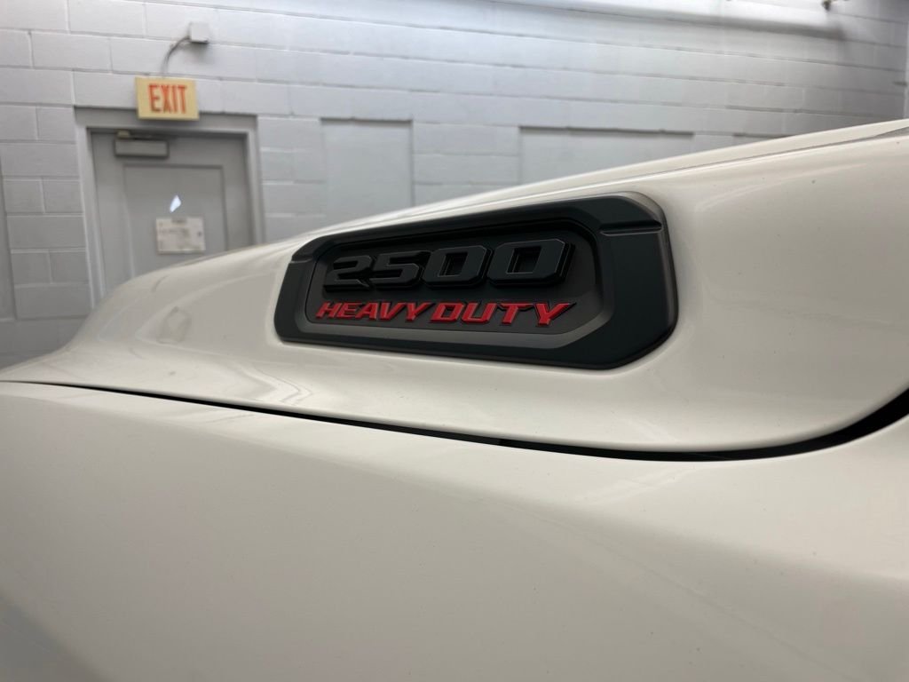 New 2026 Bright White Clear-Coat Exterior Paint RAM Warlock image 9