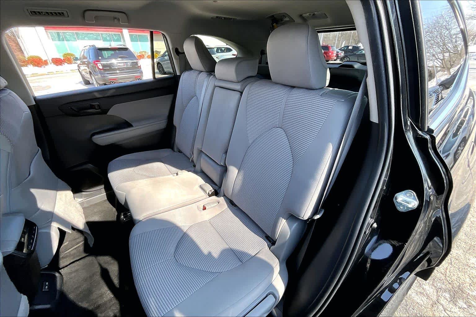 Used 2022 Midnight Black Metallic Toyota LE image 17