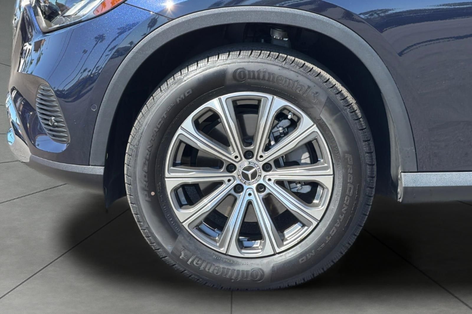 Certified Used 2024 Blue Mercedes-Benz GLC 300 image 5