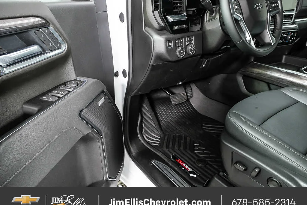 2026 Chevrolet Silverado 2500 HD LTZ - Photo 8