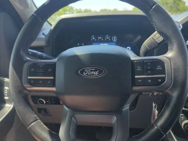 Used 2024 Black Ford XLT image 10