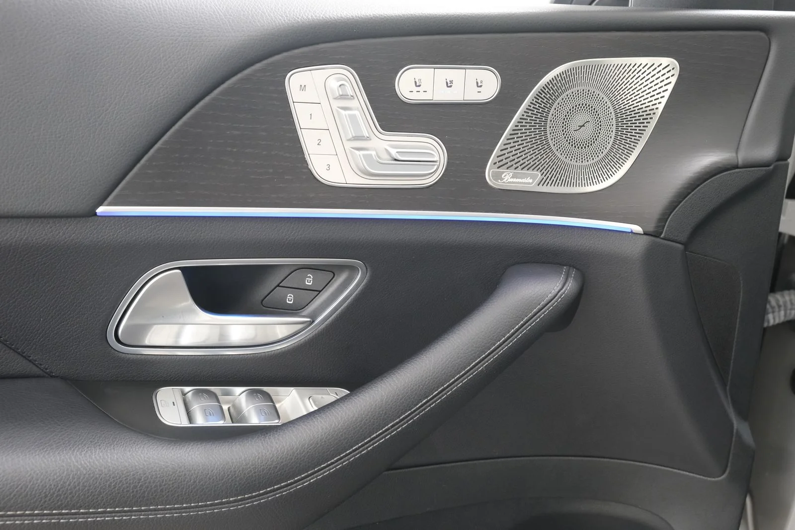 Used 2024 White Mercedes-Benz GLE 450 image 29