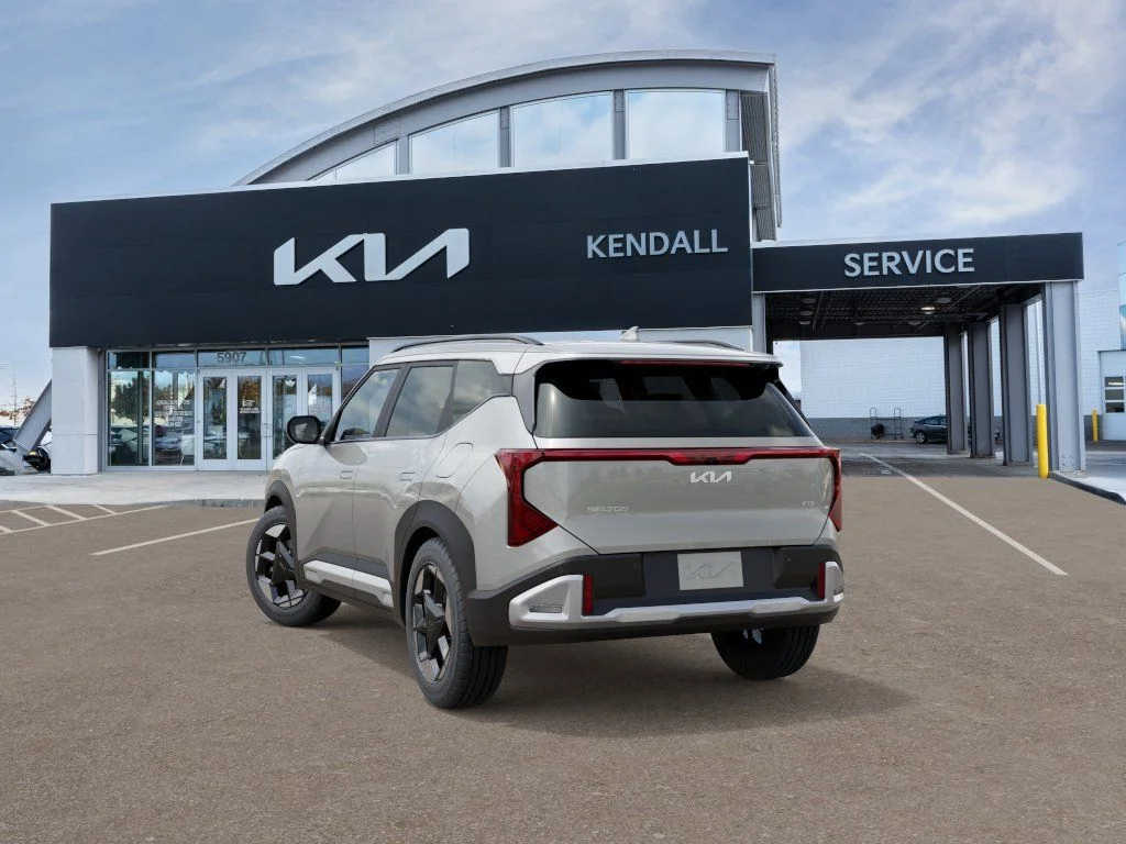 New 2027 White Kia EX image 4