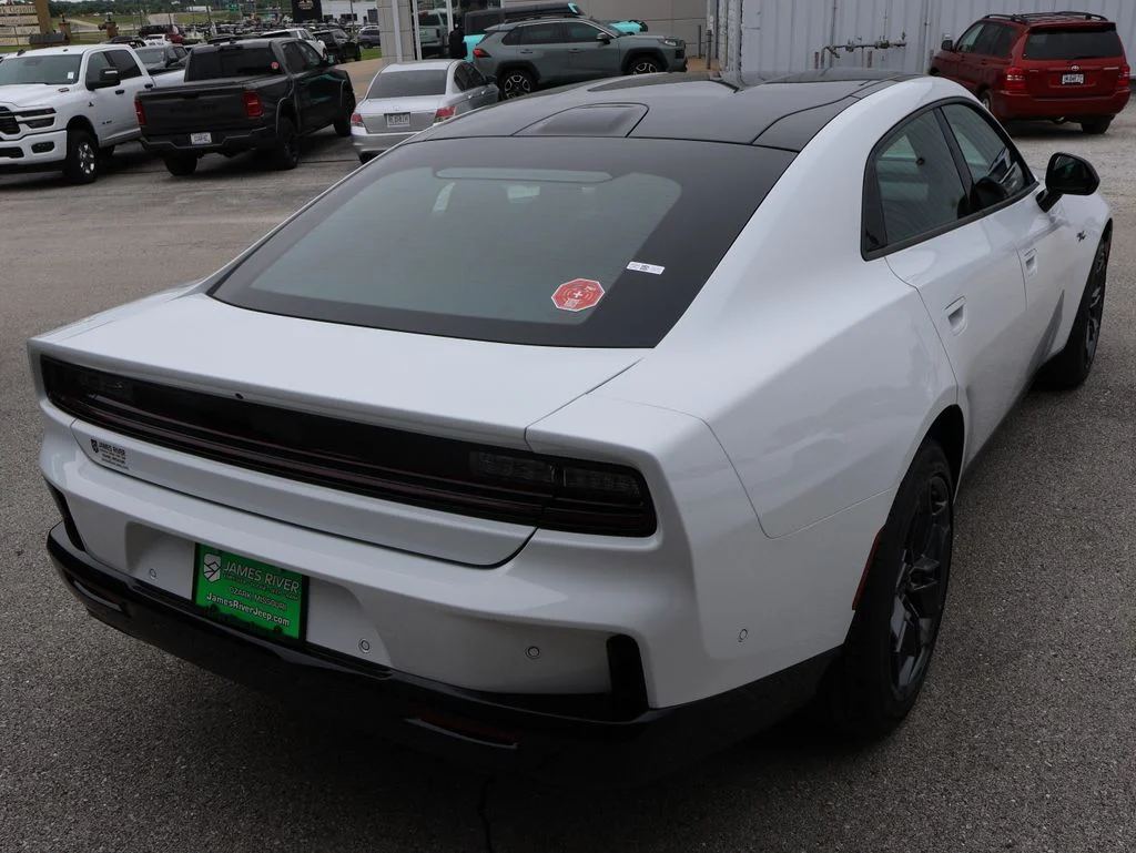 New 2026 White Knuckle Exterior Paint Dodge R/T image 5