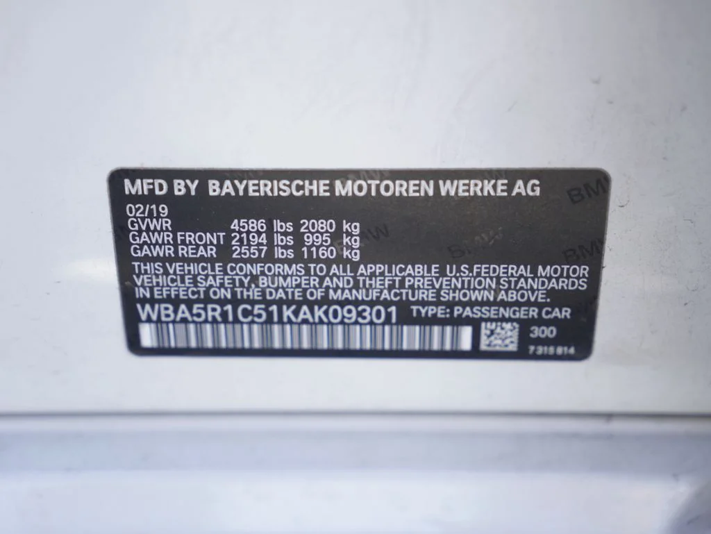 Certified Used 2019 White BMW 330i image 7