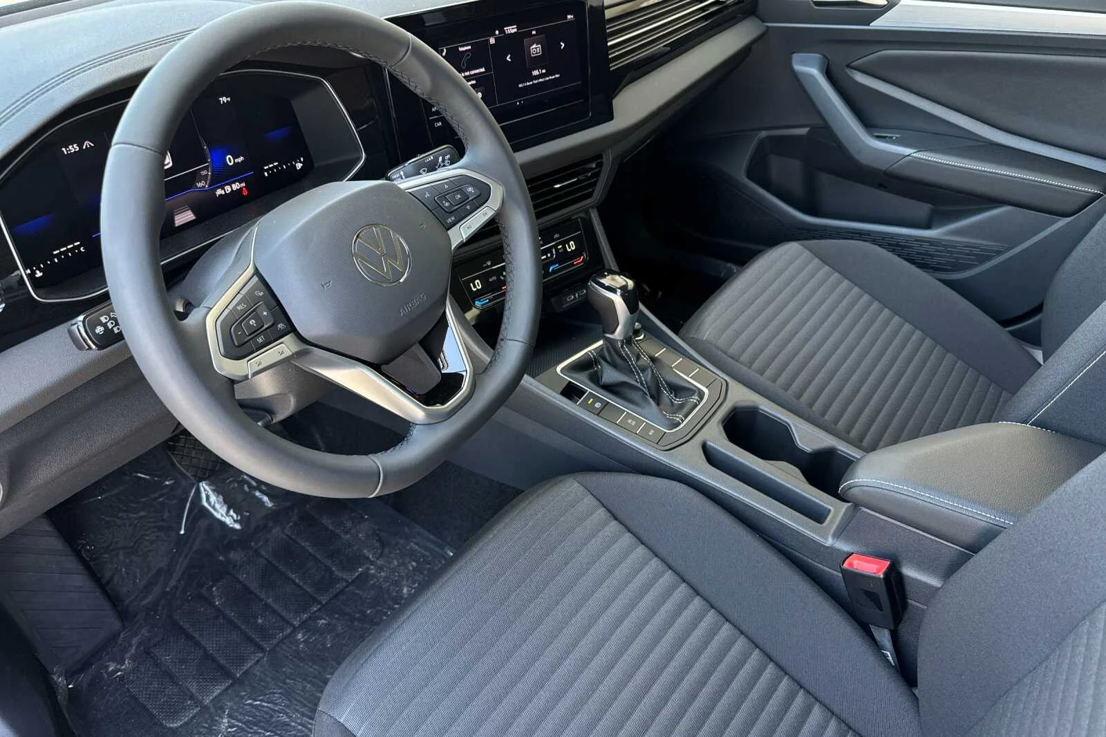 New 2026 White Volkswagen 1.5T S image 10