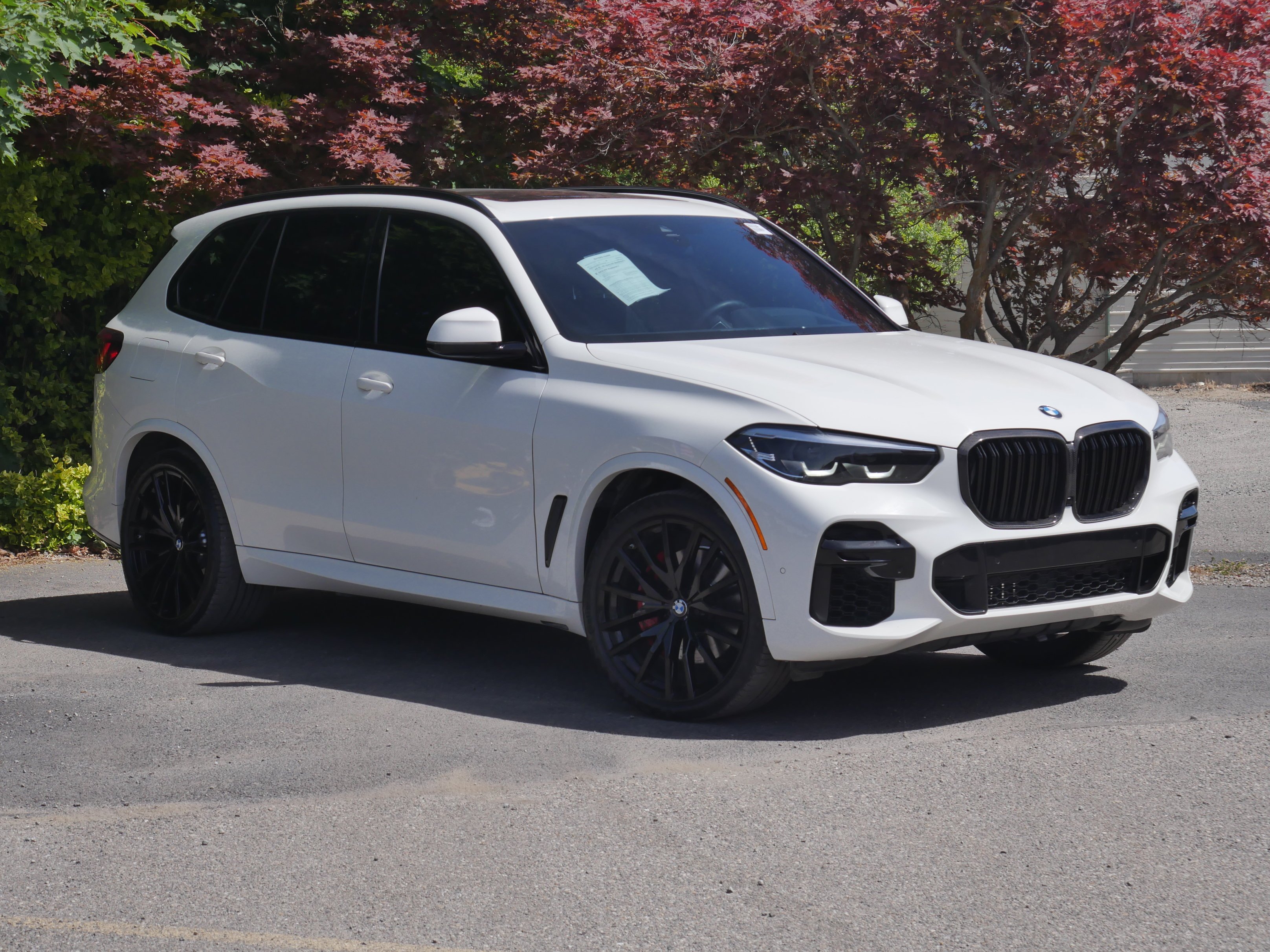 Used 2022 Alpine White BMW xDrive40i image 32