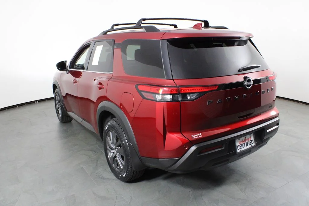 2024 Nissan Pathfinder SV - Photo 16
