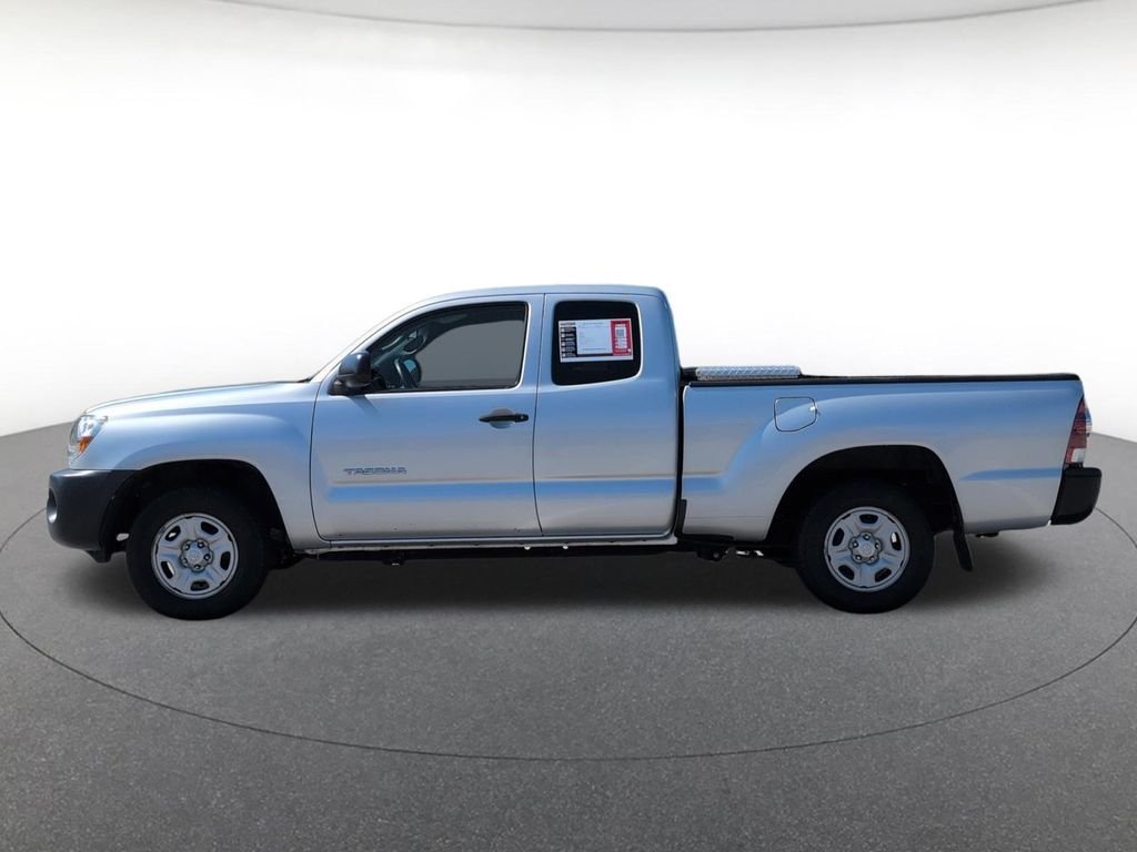 Used 2009 Silver Toyota Base image 2