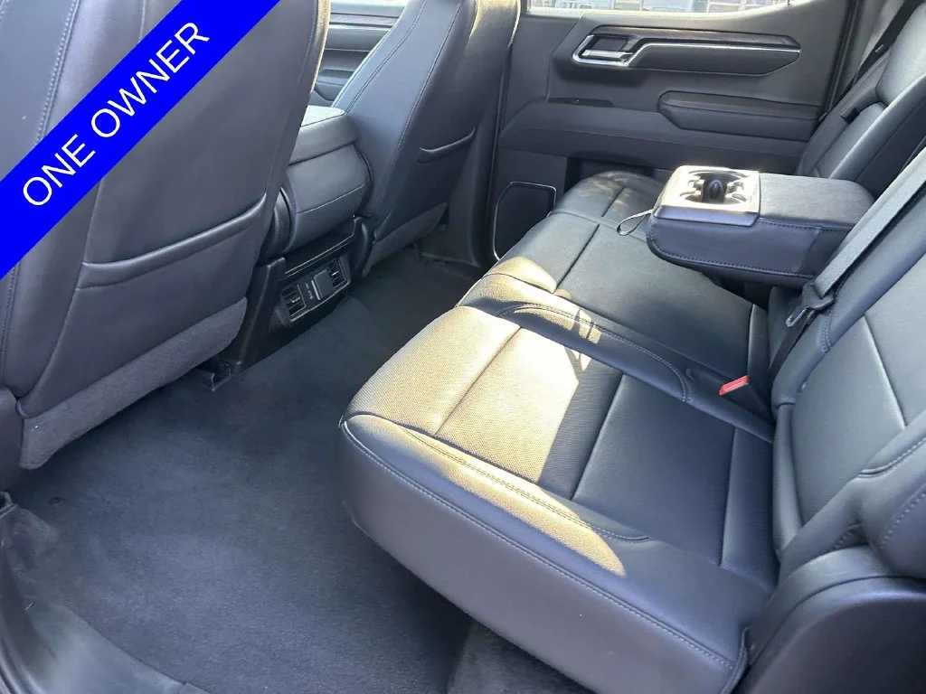 Used 2025 Onyx Black GMC SLT image 12