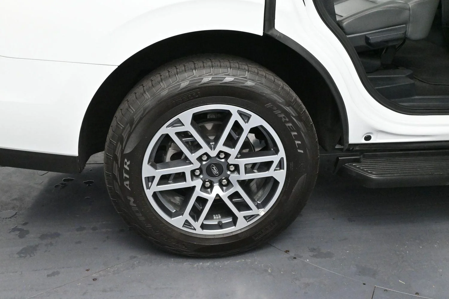 Used 2025 White Ford Active image 39