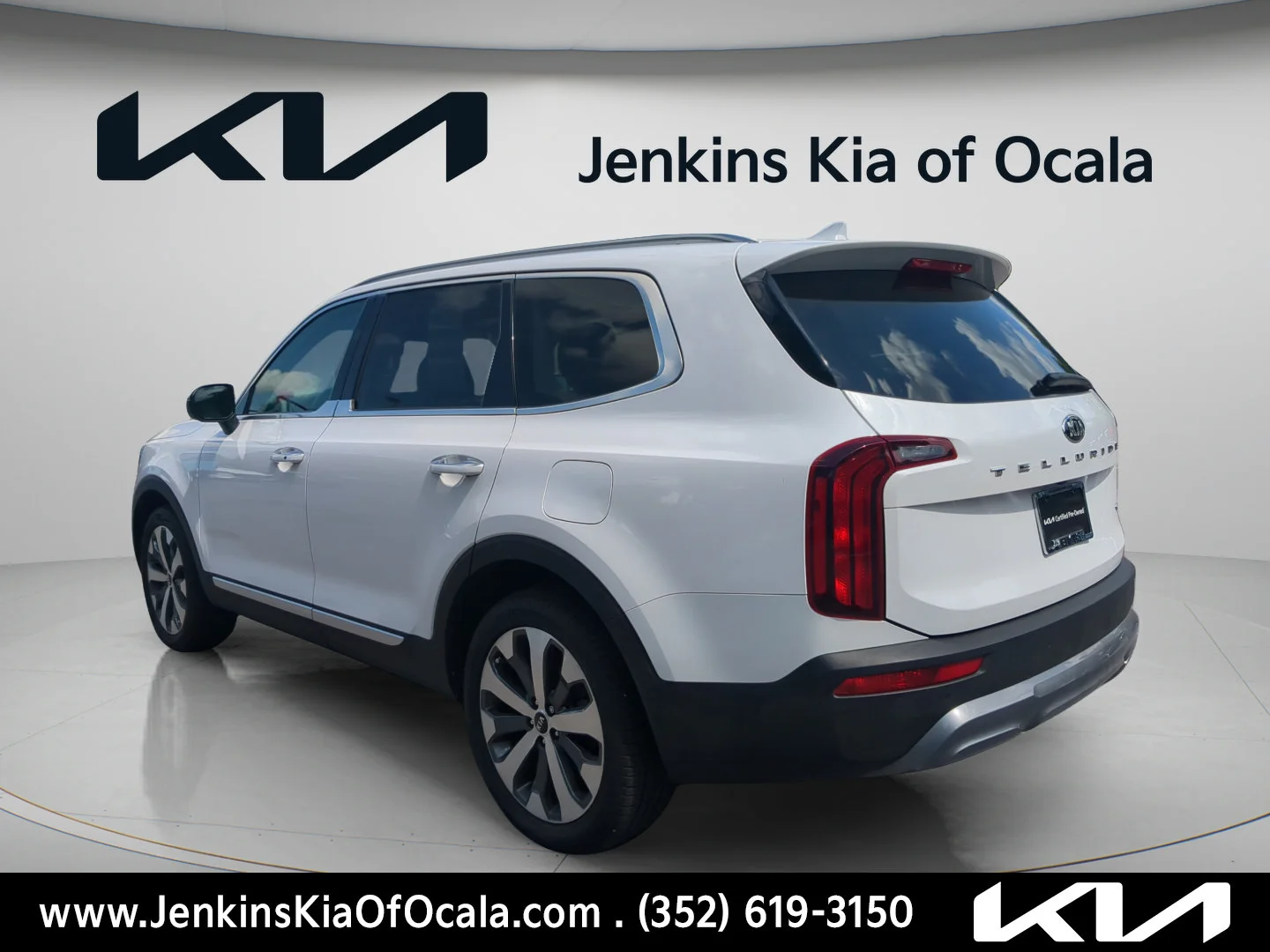 Used 2021 Glacial White Pearl Kia S image 6