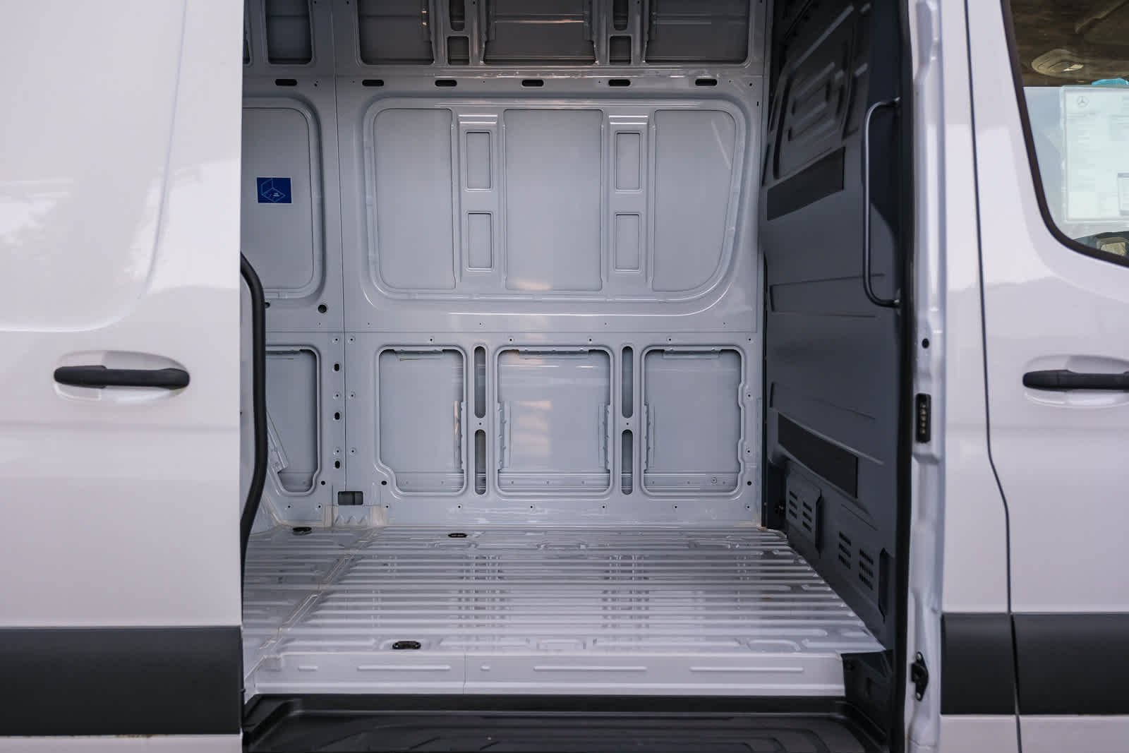 New 2025 Arctic+White Mercedes-Benz Cargo 144 WB  RWD 2.0L 4-Cylinder image 17