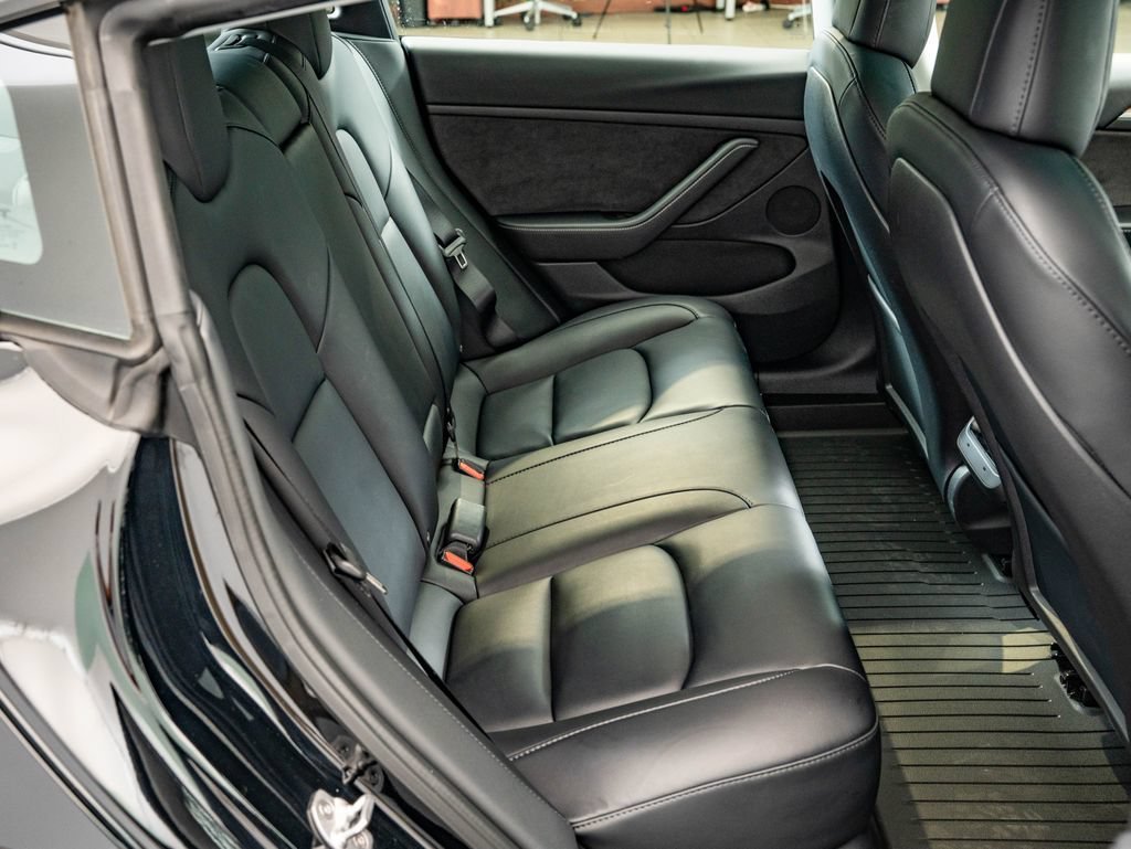 Used 2023 Black Tesla  image 40