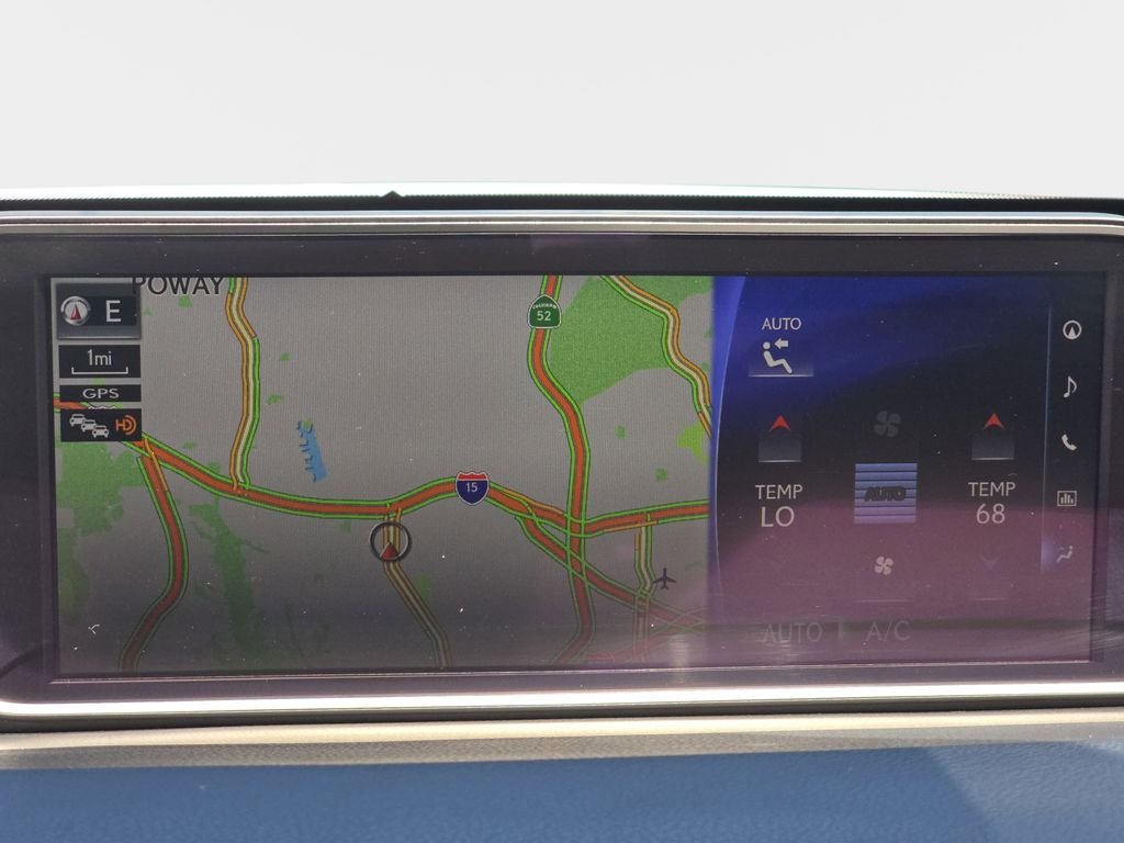 Used 2019 White Lexus 450h image 25
