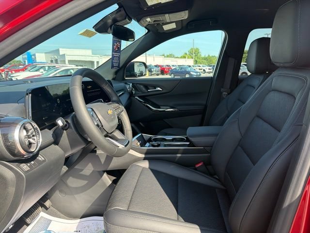 2027 Chevrolet Equinox LT - Photo 11