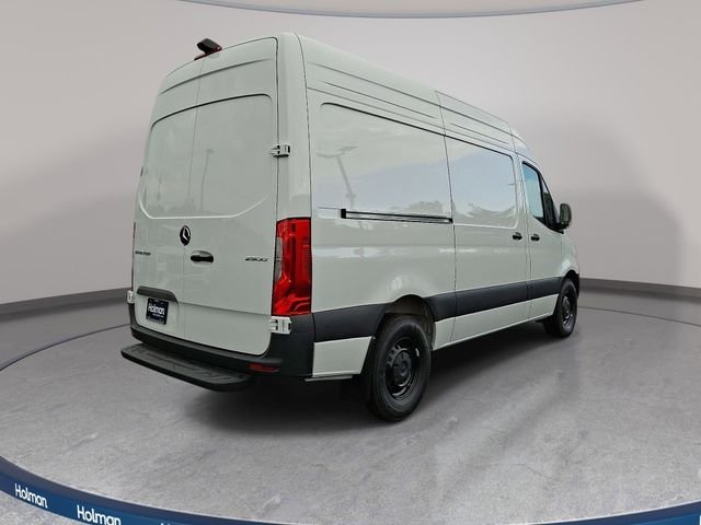 New 2026 Arctic White Mercedes-Benz Cargo 144 WB image 4