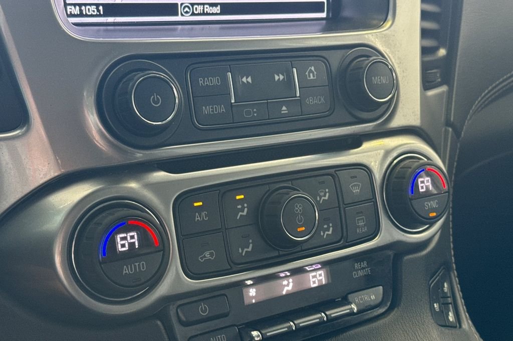 Used 2018 Silver Ice Metallic Chevrolet Premier image 28