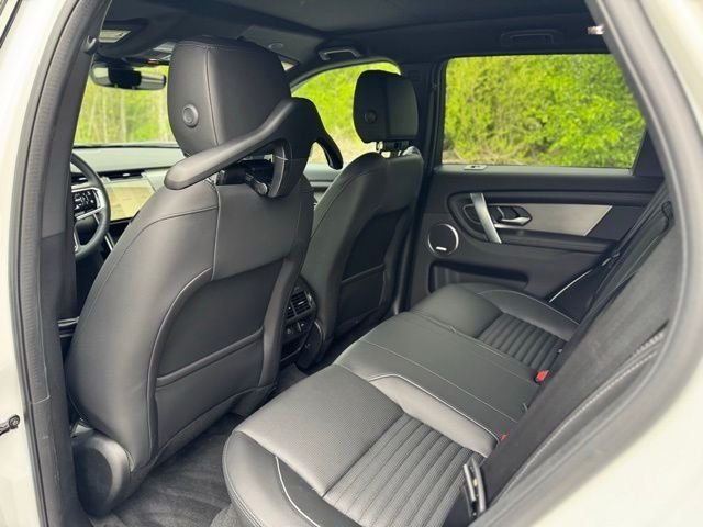 New 2026 Fuji White LAND ROVER Landmark Edition image 13