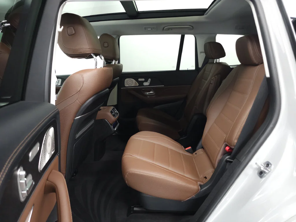 Certified Used 2024 MANUFAKTUR Alpine Gray Mercedes-Benz GLS 580 image 28