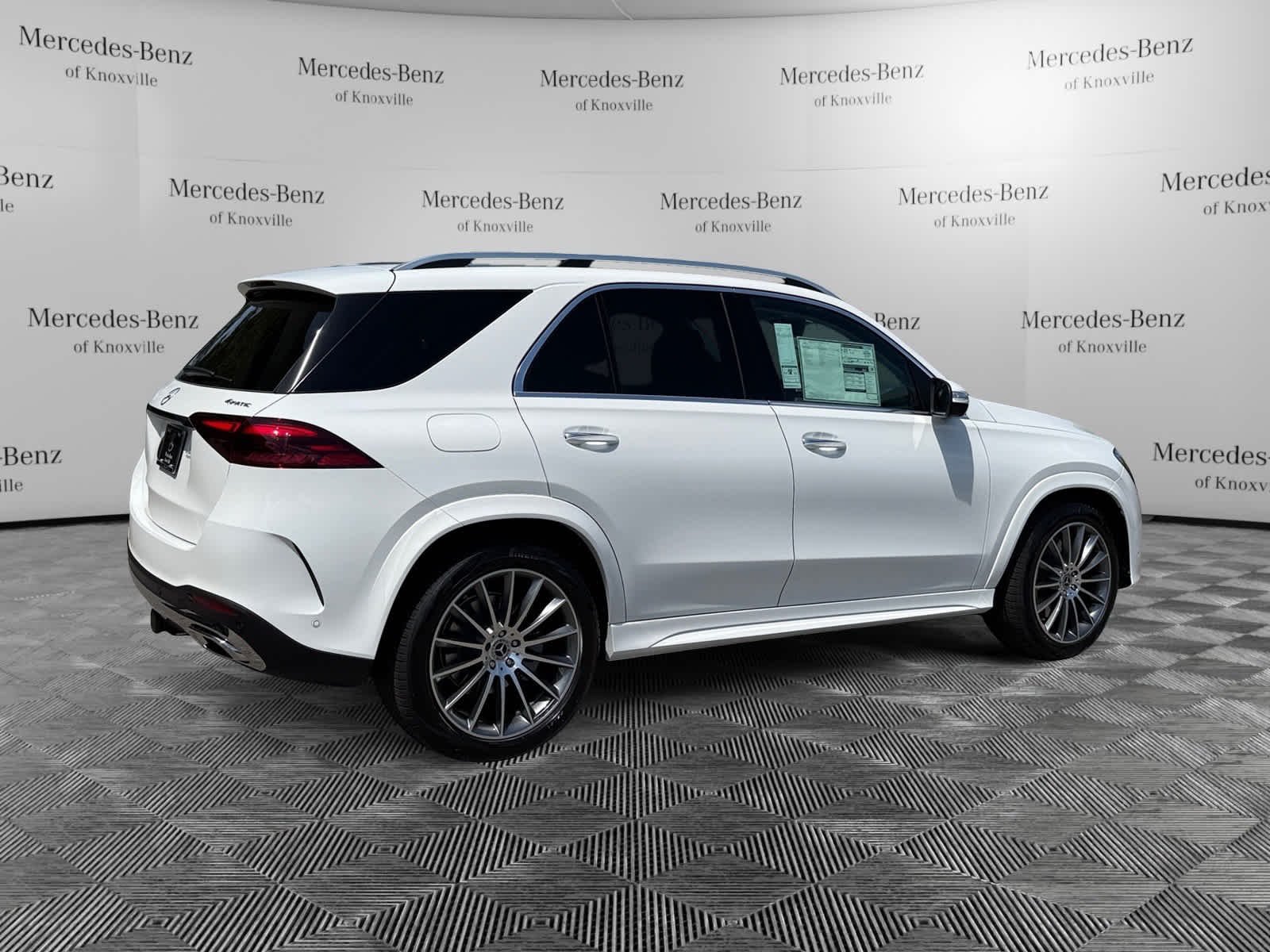 New 2026 Polar White Mercedes-Benz GLE 450 image 5