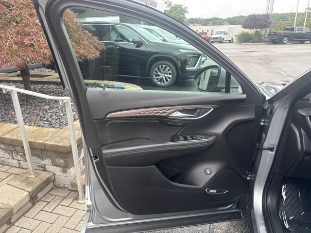 Used 2023 MOONSTONE GRAY METALLIC Buick Avenir image 9