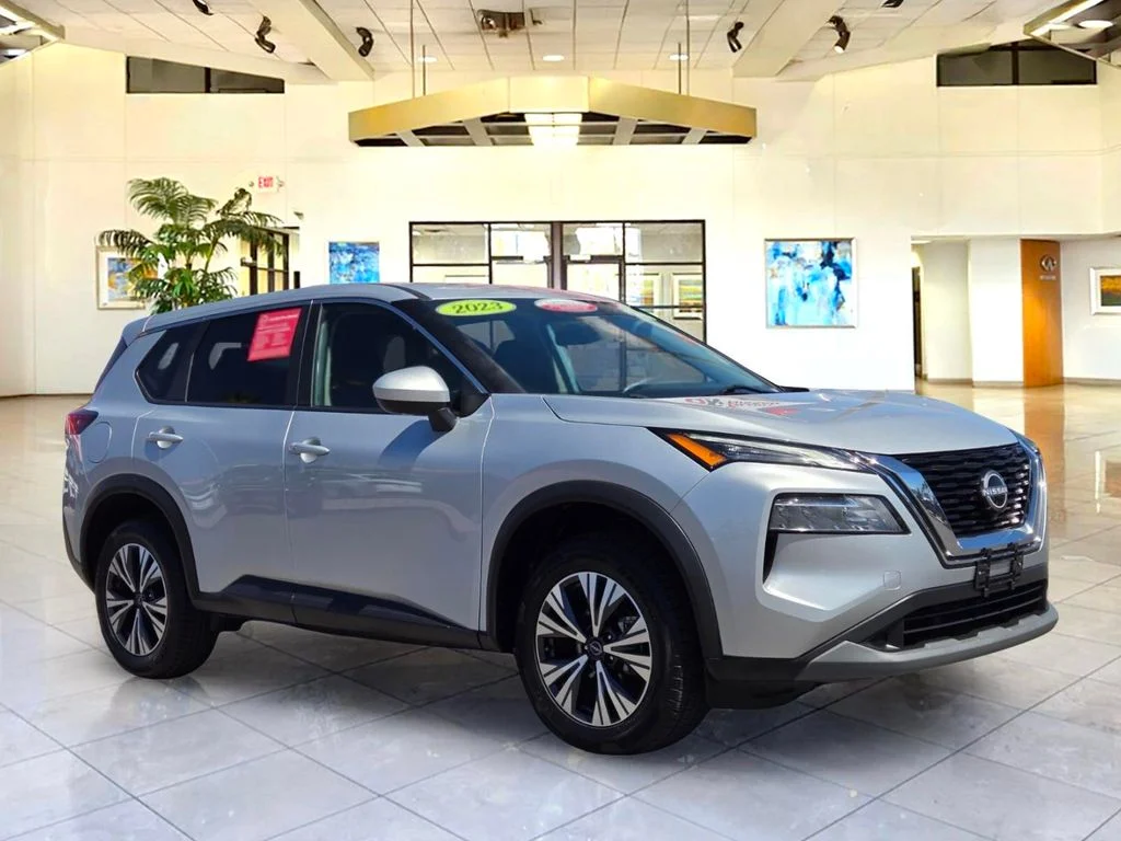 Certified Used 2023 Silver Nissan SV image 3