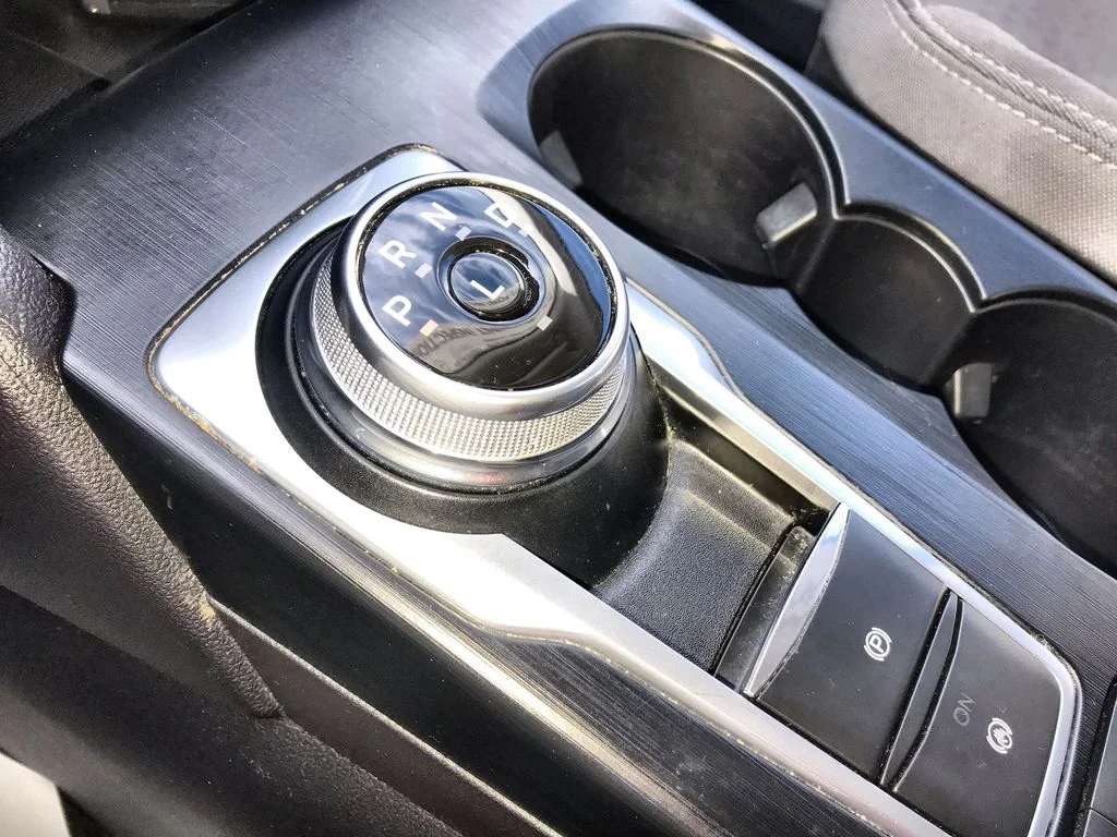 Used 2022 White Ford SE image 21