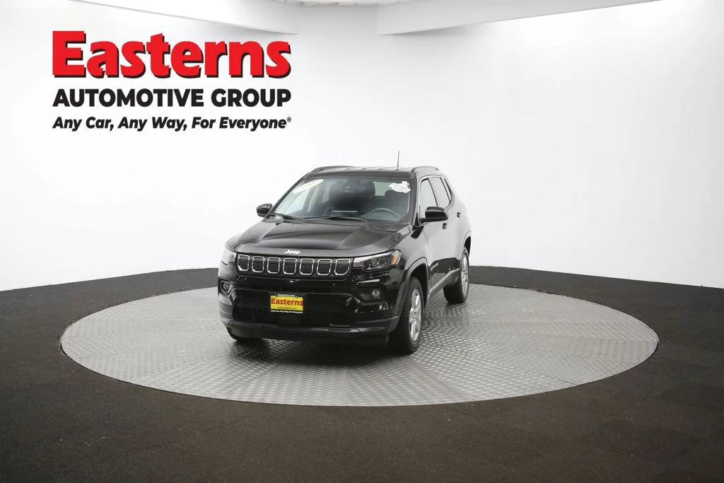 Used 2022 Black Jeep Latitude image 52