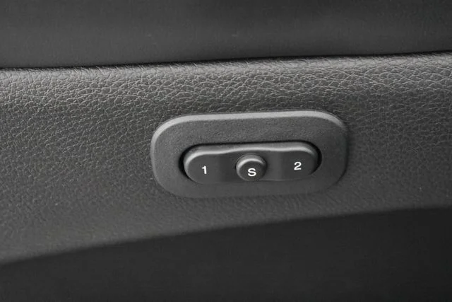 Used 2021 Gray Jeep Trailhawk image 25