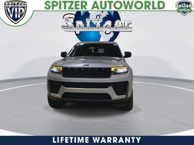 New 2026 Silver Zynith Exterior Paint Jeep Altitude image 3