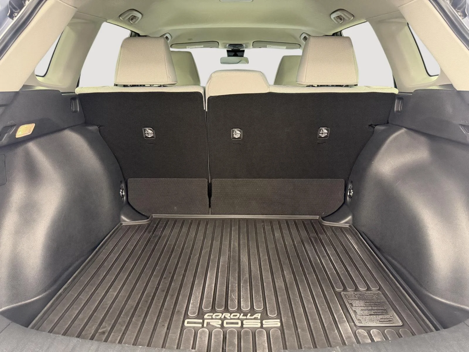 Used 2022 Celestite Toyota L image 18