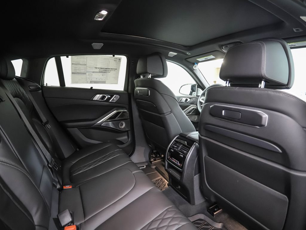 Used 2026 Black Sapphire Metallic BMW M60i image 26
